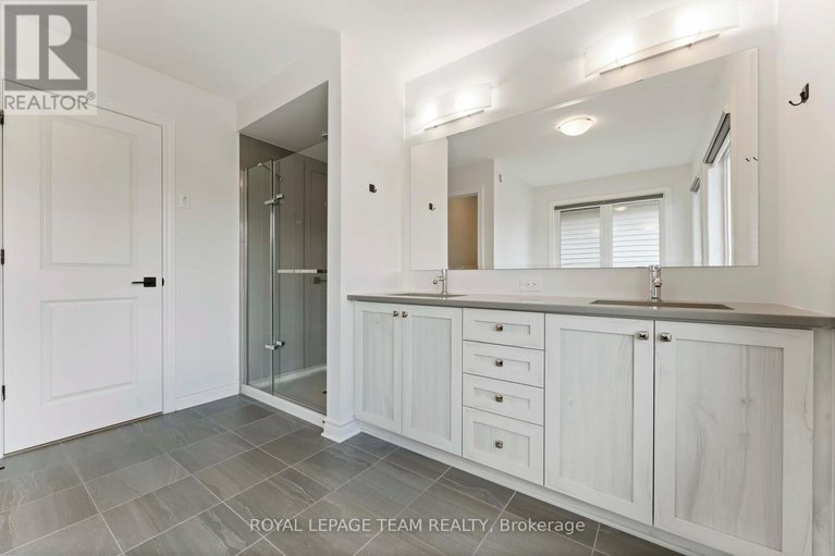28647828/1010-brian-good-avenue/riverside-southgloucester-glen/ottawa/ontario/K4M0R3_35