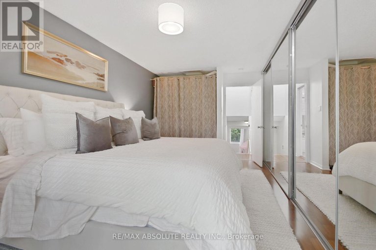 28636841/252-bruyere-street/lower-town/ottawa/ontario/K1N5E6_38