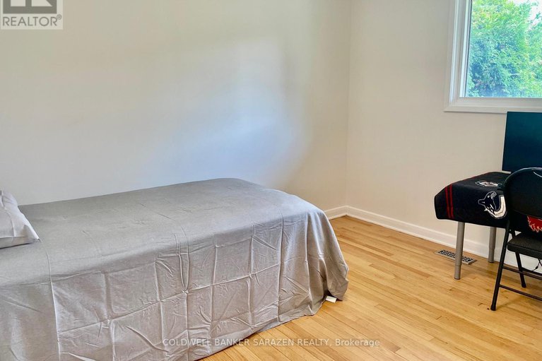 28588729/18-stinson-avenue/lynwood-village/ottawa/ontario/K2H6N1_8