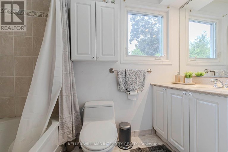 28506368/31-ashgrove-crescent/briargreen/ottawa/ontario/K2G0S1_29