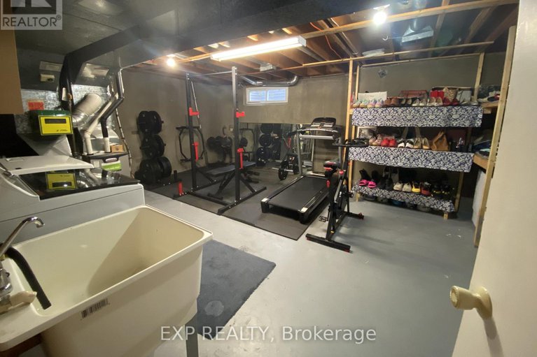 29135222/415-kintyre-private/carleton-square/ottawa/ontario/K2C3M9_14