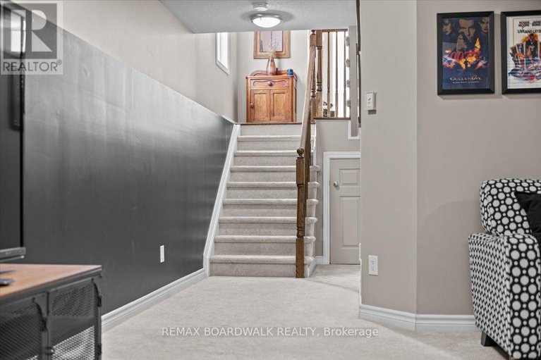 29434399/265-parkrose-private/chatelaine-village/ottawa/ontario/K4A0N8_46