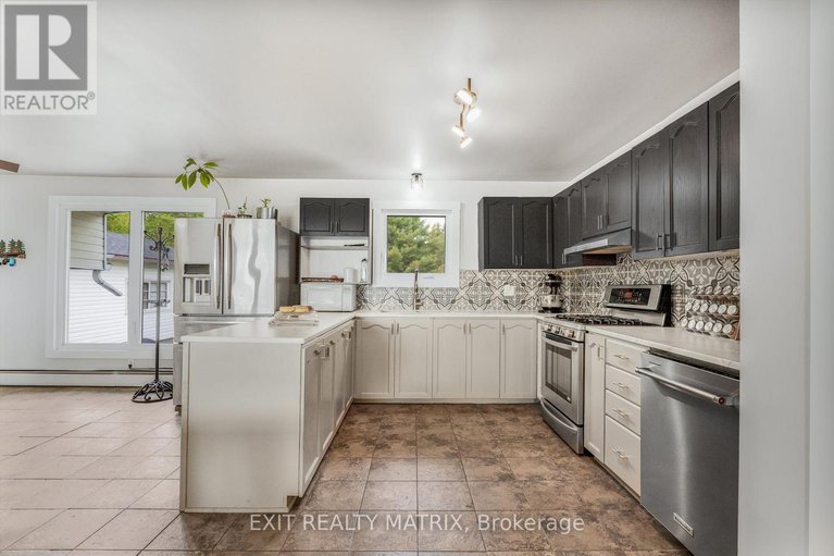 28913280/1895-clark-road/clarencerockland-twp/clarence-rockland/ontario/K4K1K7_7