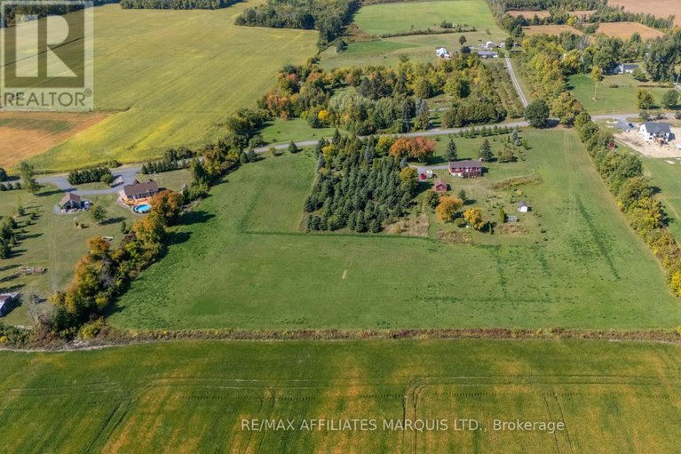 28891905/21230-conc-6-road/south-glengarry-lancaster-twp/south-glengarry/ontario/K0C1Z0_39