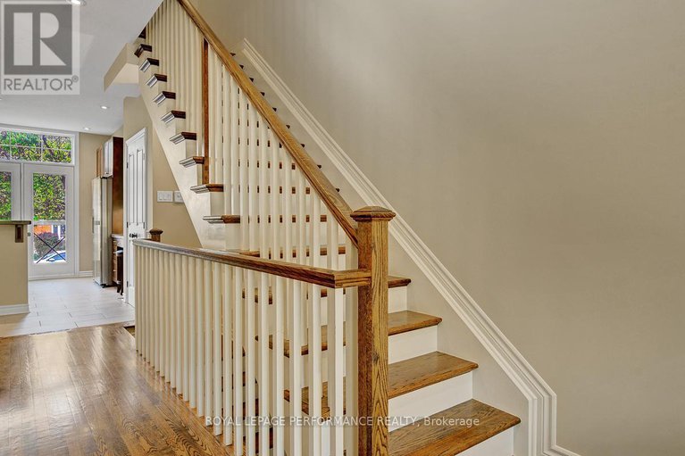 29013155/318-iona-street/westborohampton-park/ottawa/ontario/K1Z7B9_11