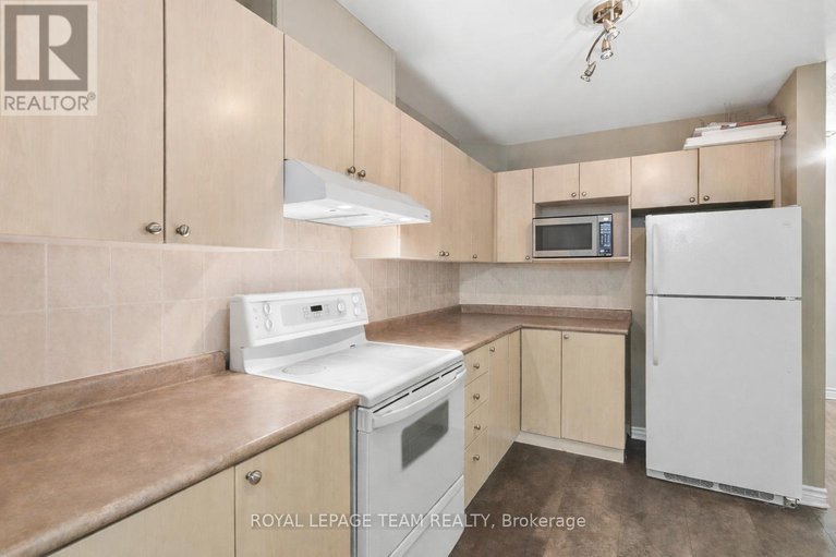 29219966/108-3265-st-joseph-boulevard/bilberry-creekqueenswood-heights/ottawa/ontario/K1E3Y2_5