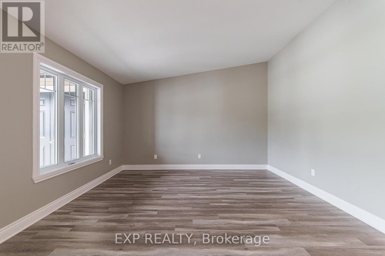 29585547/285-306-masters-lane/town-of-rockland/clarence-rockland/ontario/K4K0L3_16