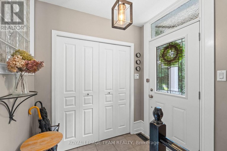 28493440/48-colchester-square/beaverbrook/ottawa/ontario/K2K2X4_5