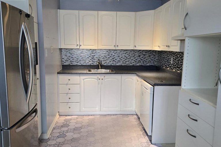 29279003/212-mcelroy-drive/glencairnhazeldean/ottawa/ontario/K2L1Y1_4