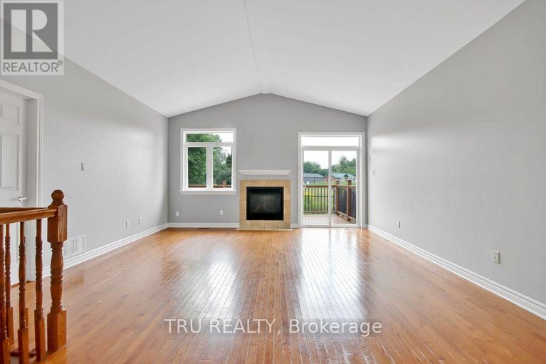 29637006/108-villageview-private/carp/ottawa/ontario/K0A1L0_14