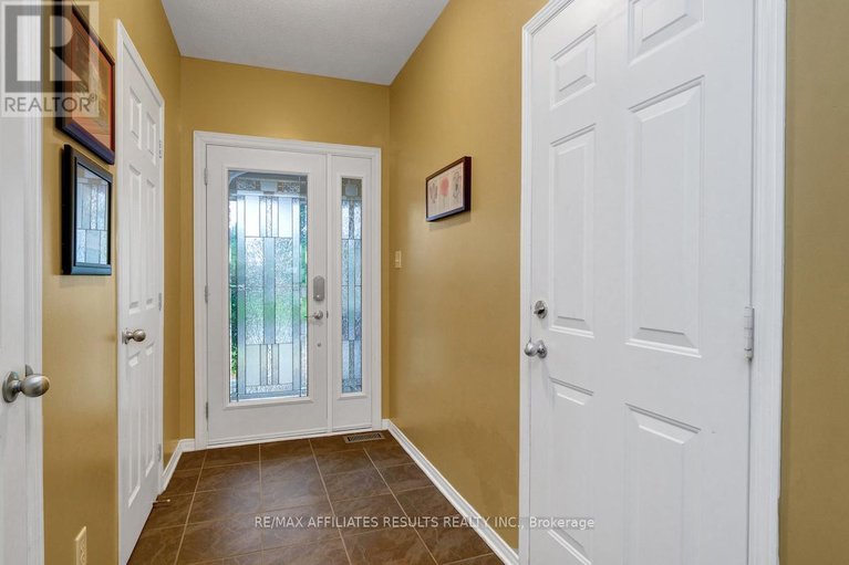 28577158/310-silbrass-private/stonebridge/ottawa/ontario/K2J5M5_4