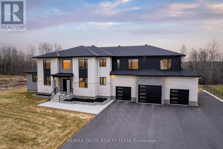 28201654/663-ballycastle-crescent/riverside-south/ottawa/ontario/K1X0A3_3