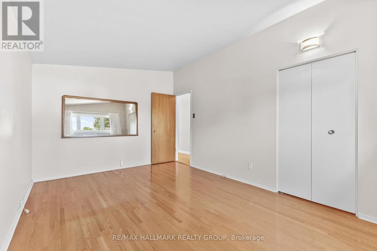 28611186/2234-bingham-street/elmvale-acresurbandale/ottawa/ontario/K1G2V7_24