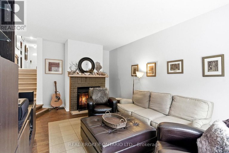 29255403/851-rob-roy-avenue/queensway-terrace-north/ottawa/ontario/K2B8S6_16