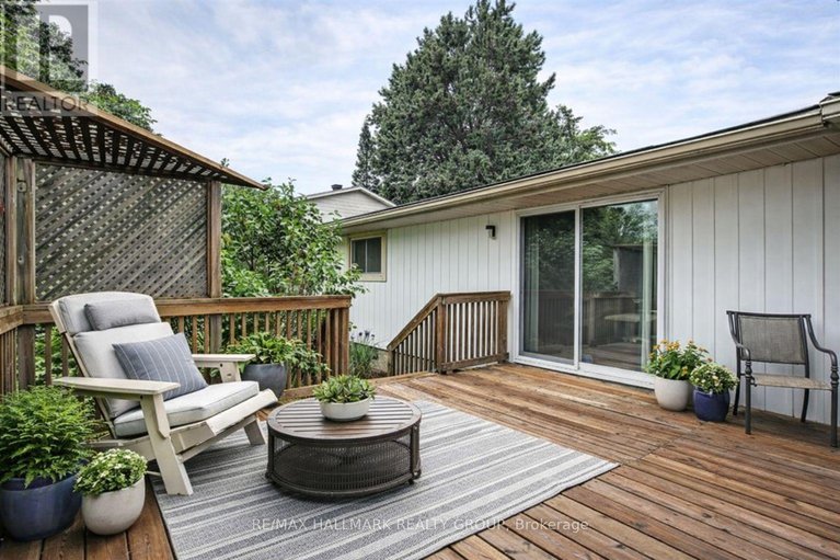 29402068/2036-kings-grove-crescent/beacon-hill-north/ottawa/ontario/K1J6G1_28