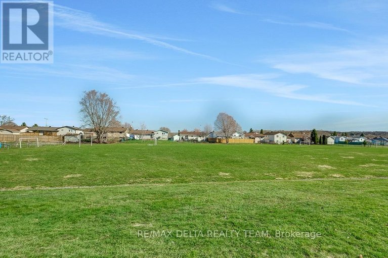 29669163/111-189-eliot-street/town-of-rockland/clarence-rockland/ontario/K4K0G4_29