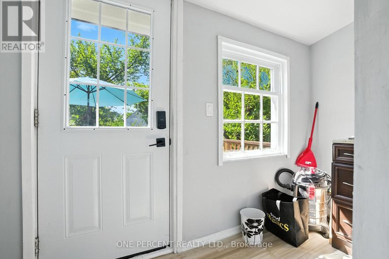 28852356/279-anna-avenue-w/carlington/ottawa/ontario/K1Z7V5_12