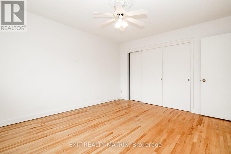 29077893/426-apple-tree-lane/viscount-alexander-park/ottawa/ontario/K1K2R6_22