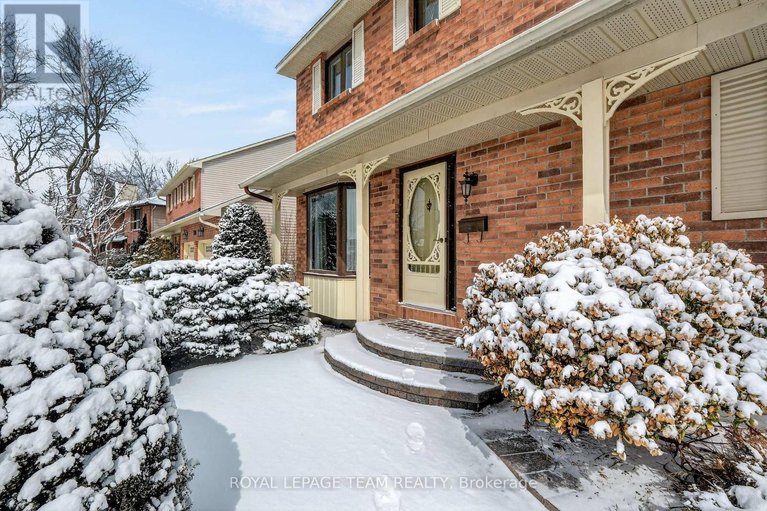 29501810/318-liard-street/stittsville-south/ottawa/ontario/K2S1J8_2