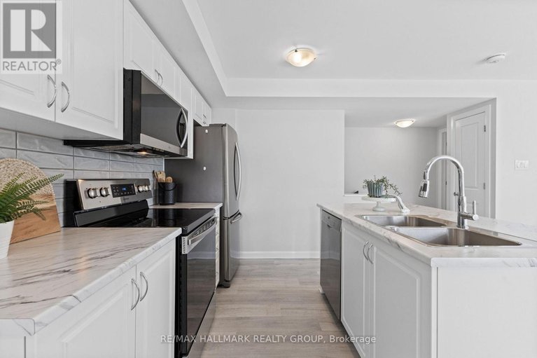 28585720/d-706-amberwing-private/avalon-west/ottawa/ontario/K4A5H5_6