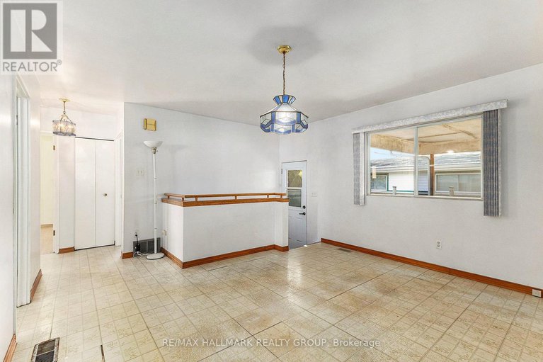 28927132/1986-michigan-avenue/urbandale-acres/ottawa/ontario/K1H6Y2_14