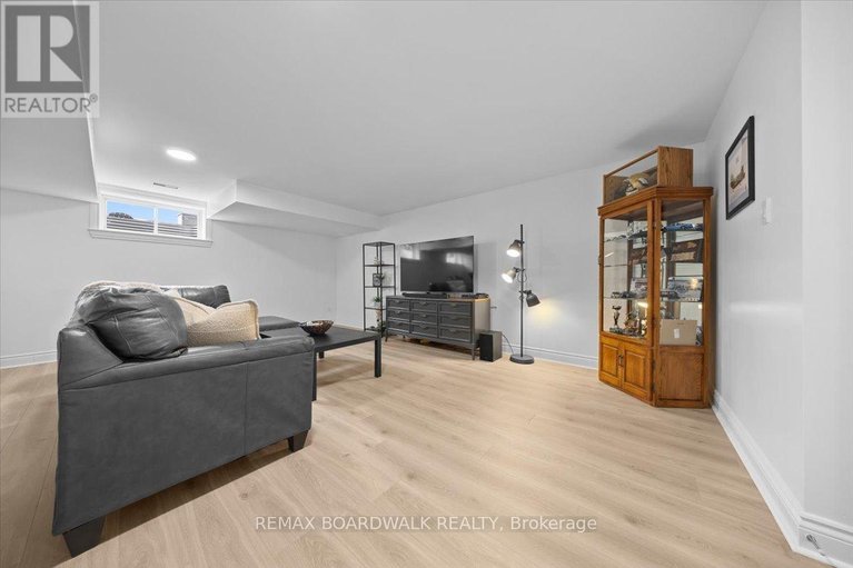 29616180/6830-breanna-cardill-street/greely/ottawa/ontario/K4P0C1_43