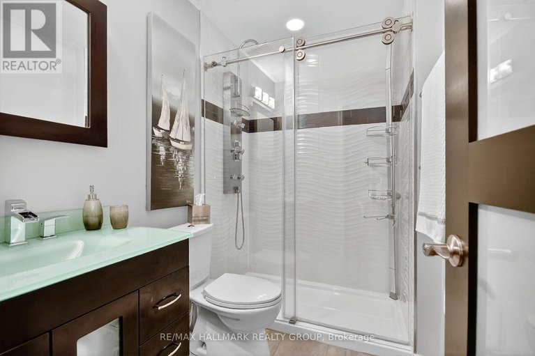 29052935/1415-caravel-crescent/bilberry-creekqueenswood-heights/ottawa/ontario/K1E3X4_29