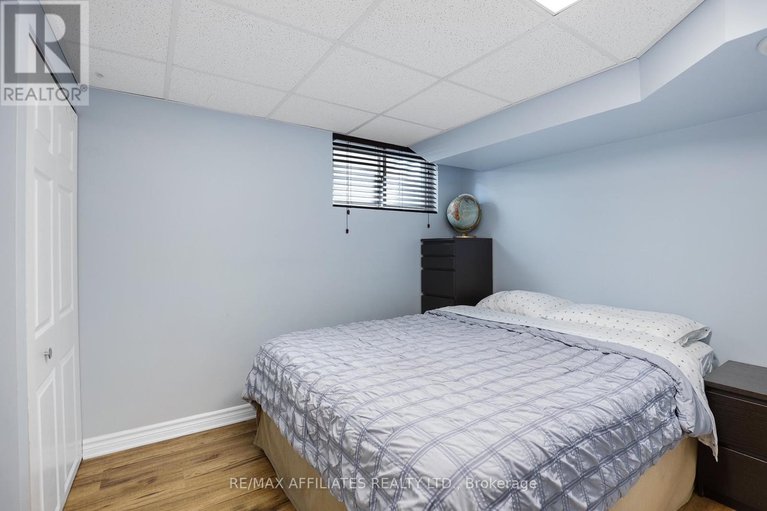 28820218/2347-briar-hill-drive/urbandale-acres/ottawa/ontario/K1H7A7_33