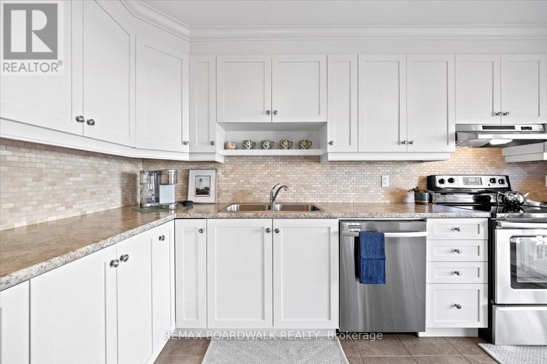 29240598/906-pellerin-place/avalon-east/ottawa/ontario/K4A0S4_22