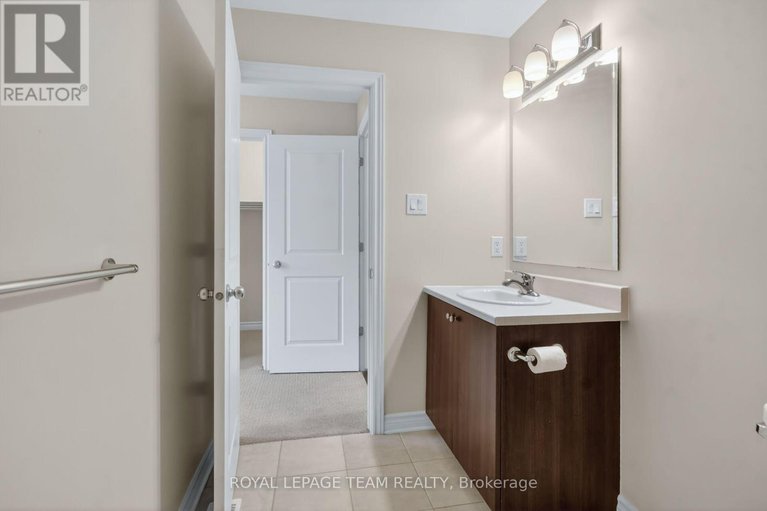 29671422/765-dearborn-private/blossom-parkkemp-parkfindlay-creek/ottawa/ontario/K1T0W3_17