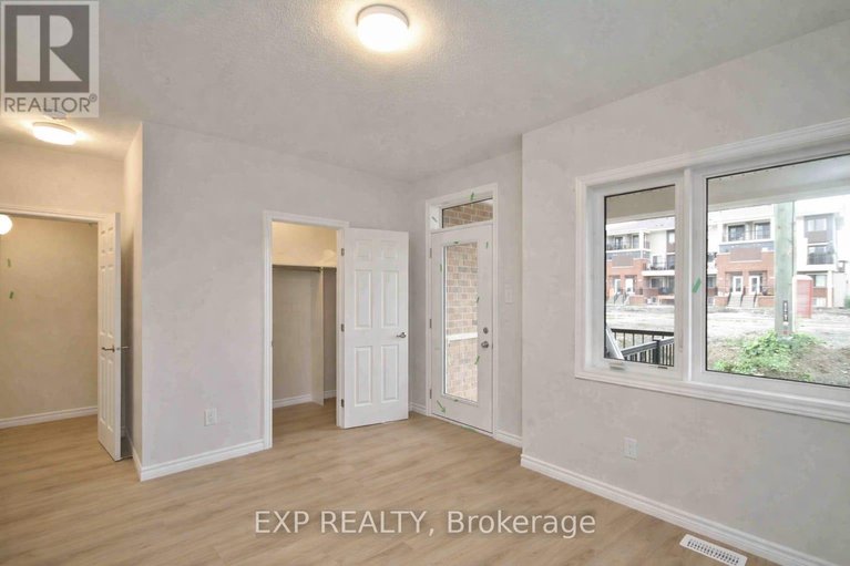 29436230/294-zenith-private/half-moon-bay/ottawa/ontario/K2J6N2_23