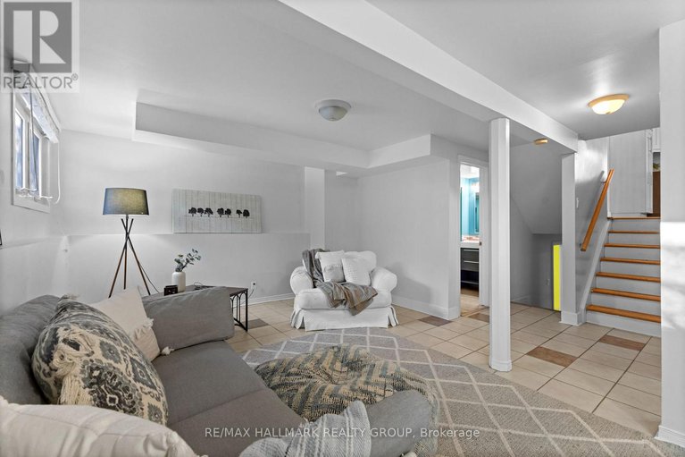 29176561/2155-monson-crescent/beacon-hill-north/ottawa/ontario/K1J6A7_24