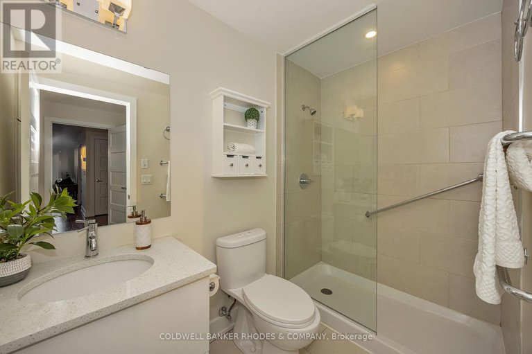 29406770/415-2785-baseline-road/redwood-park/ottawa/ontario/K2H0B7_20