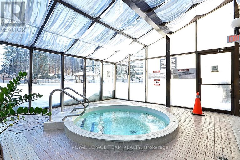 28414487/303-1500-riverside-drive/riverview-park/ottawa/ontario/K1G4J4_29