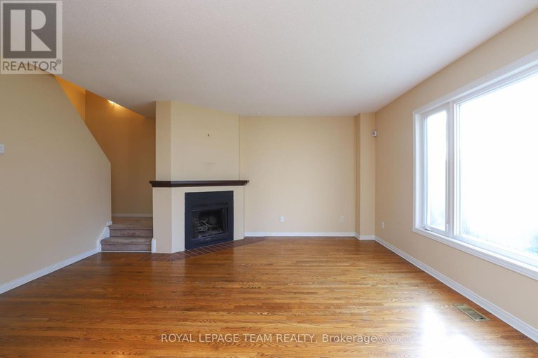 28562833/39-benlark-road/on-the-green/ottawa/ontario/K2J2L5_11