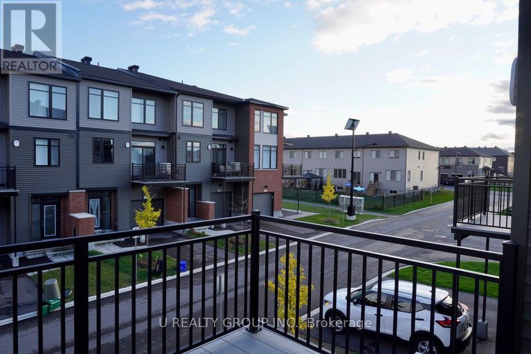 29048684/634-corporal-private/blossom-parkkemp-parkfindlay-creek/ottawa/ontario/K1X0M7_9