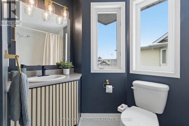 29328129/249-fir-lane/kemptville/north-grenville/ontario/K0G1J0_28