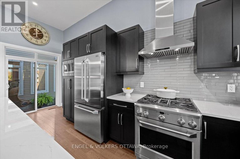 28956105/1003-markwick-crescent/notting-hillsummerside/ottawa/ontario/K4A4X5_15