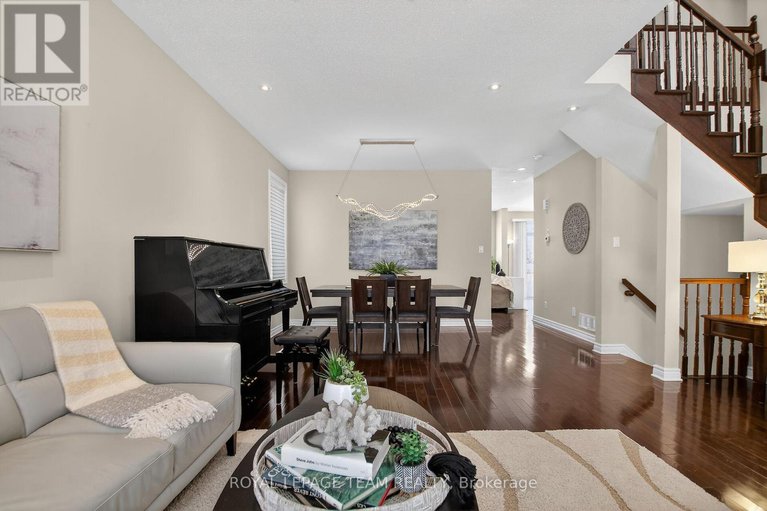 29411434/379-langrell-crescent/strandherd/ottawa/ontario/K2J5R8_7