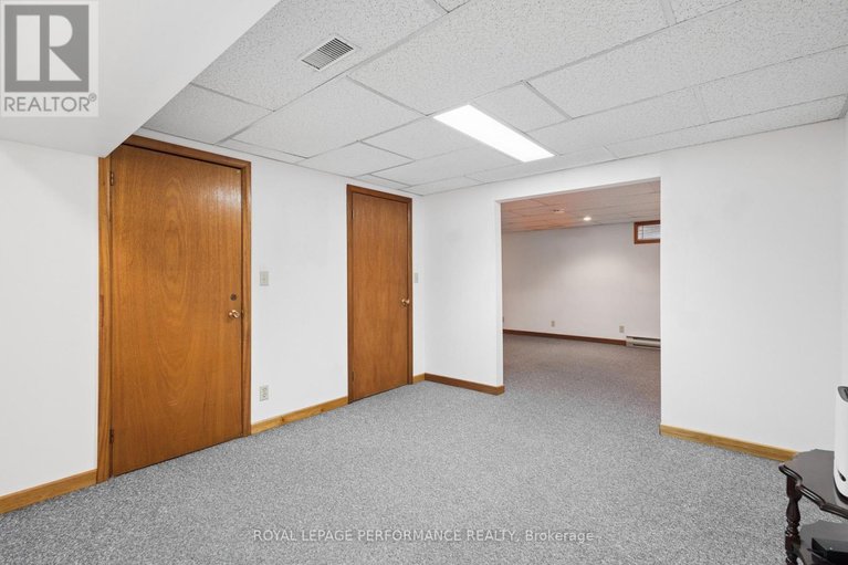 29578731/1989-michigan-avenue/urbandale-acres/ottawa/ontario/K1H6Y1_33