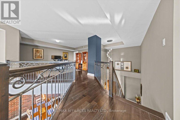 28976814/ph804-320-mcleod-street/ottawa-centre/ottawa/ontario/K2P1A3_24