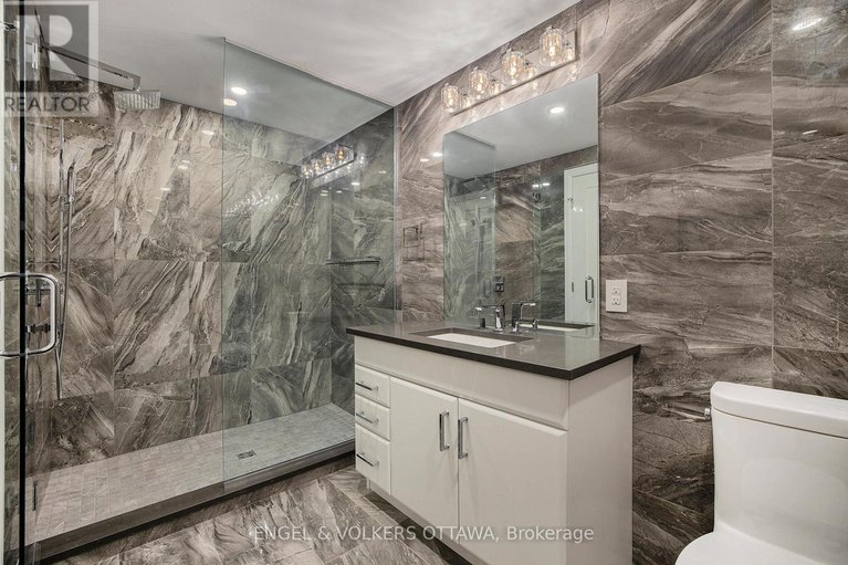 28202595/888-melwood-avenue/mckellar-heightsglabar-park/ottawa/ontario/K2A3C3_34