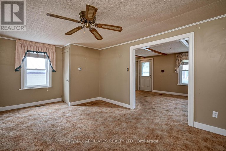 28498244/11-merrick-street/smiths-falls/smiths-falls/ontario/K7A4R2_15