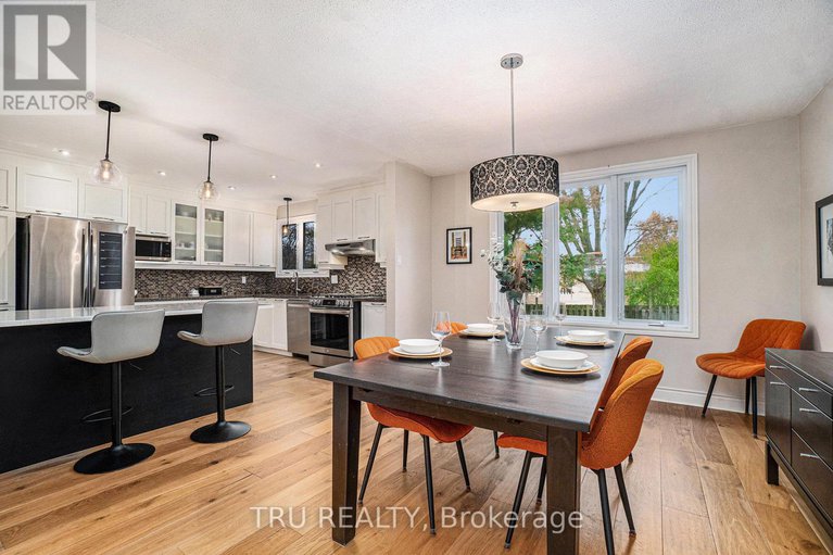 29348348/1719-meadowview-crescent-n/convent-glen-south/ottawa/ontario/K1C1T9_9