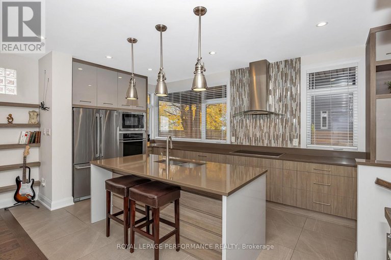29438323/383-princeton-avenue/mckellarhighland/ottawa/ontario/K2A4E1_10
