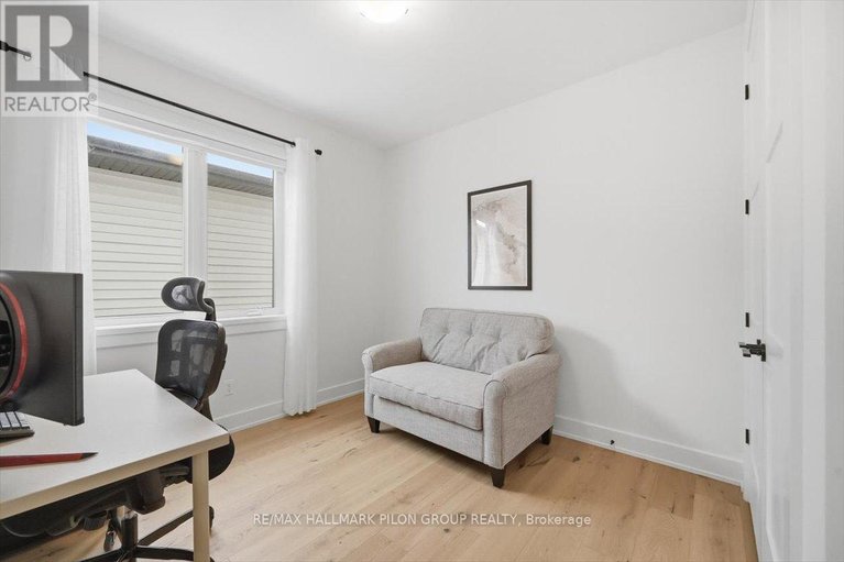 29474448/296-cornice-street/mer-bleuebradley-estatesanderson-park/ottawa/ontario/K1W0R4_13