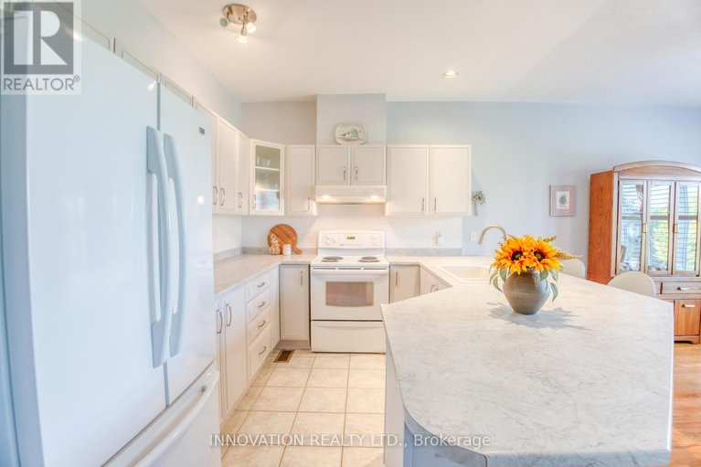 28846477/13-eileen-crescent/stittsville-central/ottawa/ontario/K2S1M3_16