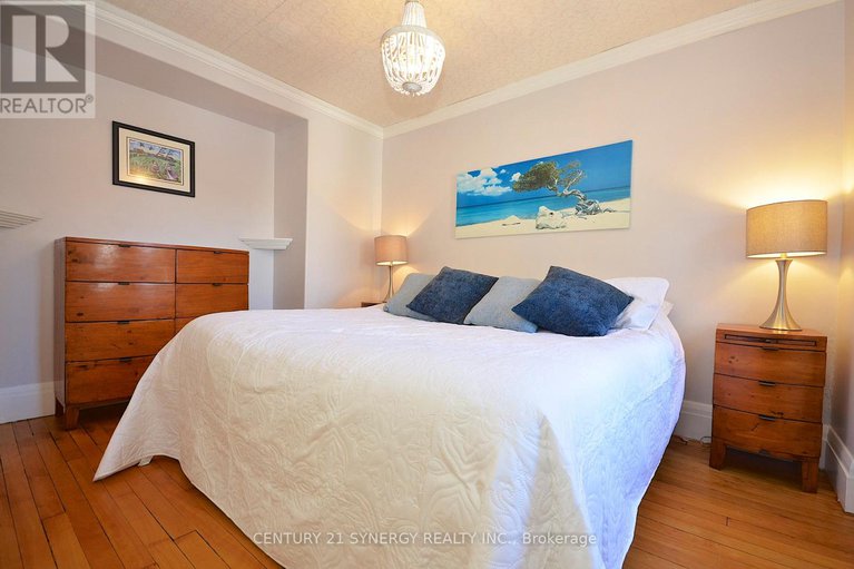 28811238/47-roslyn-avenue/old-ottawa-south/ottawa/ontario/K1S4W2_29