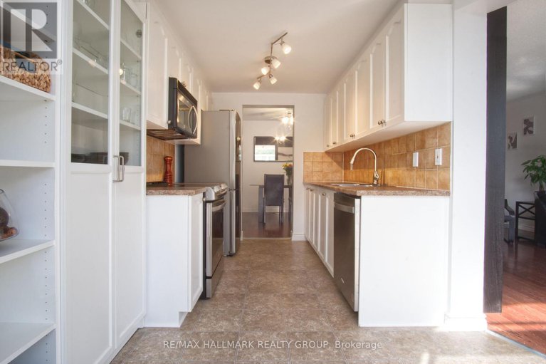 28848504/2239-brockstone-crescent/avalon-east/ottawa/ontario/K4A4V5_11