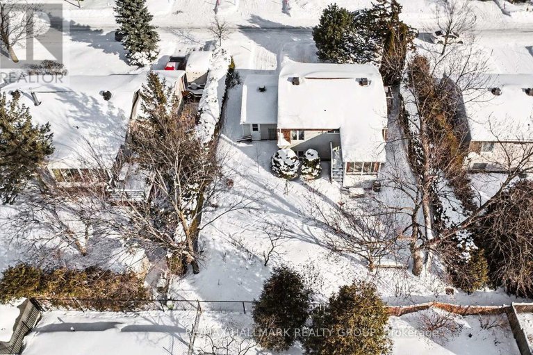 29278557/1044-adley-road/carson-grove/ottawa/ontario/K1J8B9_4